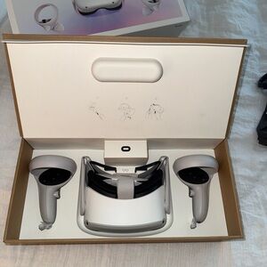 Oculus Quest 2 VR Headset with Controllers